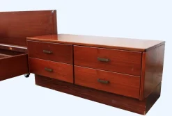 Pamono Italian Bed and Nightstands, 1960s, Set of 3><noscript><img width=