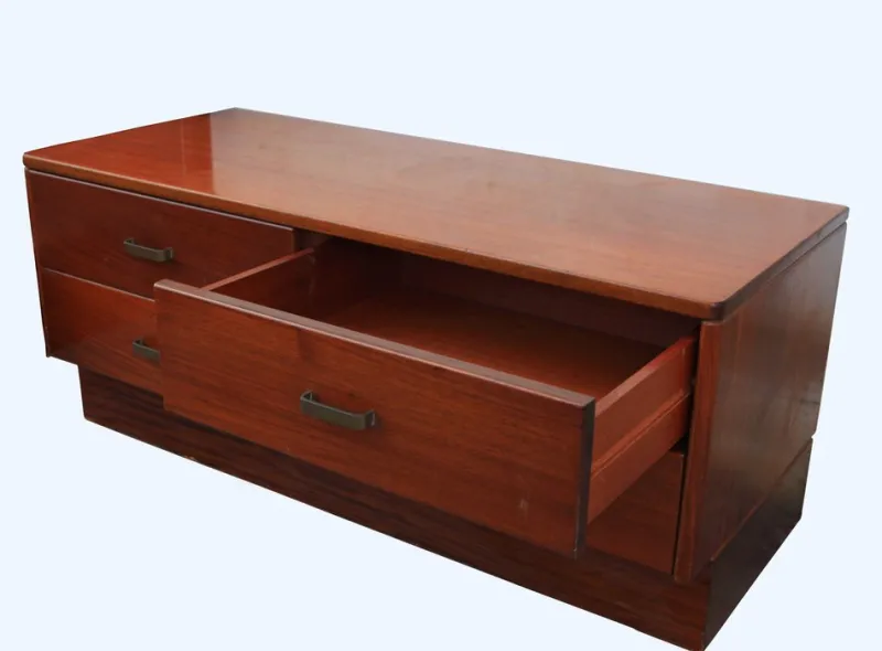 Pamono Italian Bed and Nightstands, 1960s, Set of 3> Daybeds & Chaises Lounges