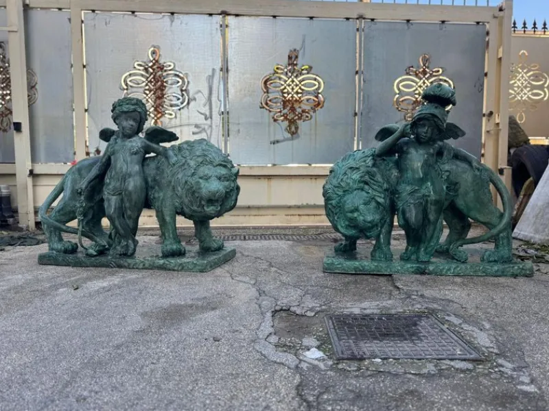 Sale Pamono Italian Bronze Lions and Cherubs Sculptures, 1890s, Set of 2