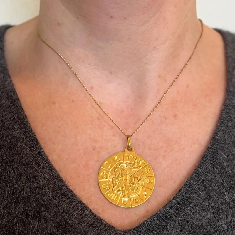 Best Pamono Italian Capricorn Zodiac 18k Yellow Gold Charm Pendant, 1970s