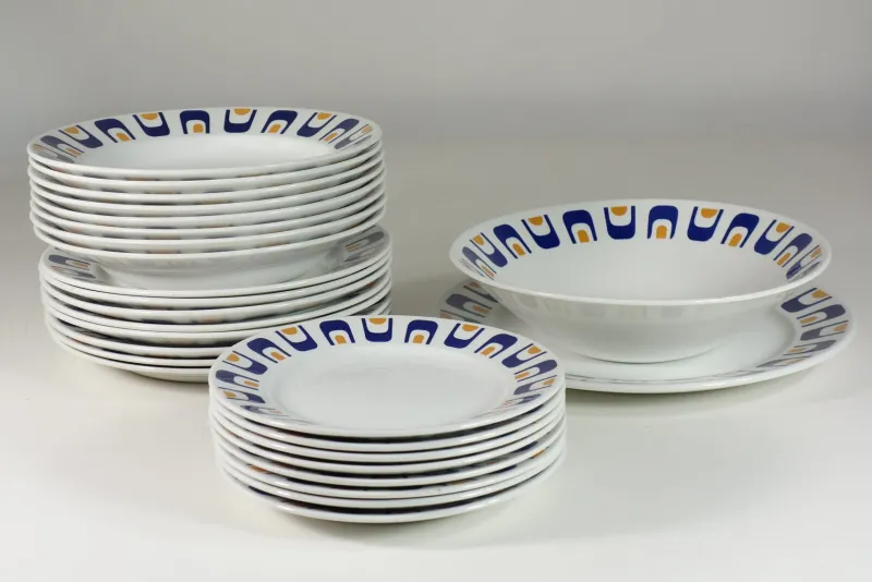 Hot Pamono Italian Ceramic Plates by Antonia Campi for Laveno, 1960s, Set of 26