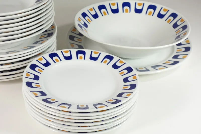Hot Pamono Italian Ceramic Plates by Antonia Campi for Laveno, 1960s, Set of 26