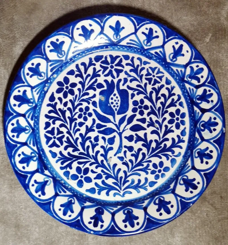 Pamono Italian Ceramic Plates with Cobalt Blue Decorations, Deruta, 1950s, Set of 5> Dinner Plates & Bowls