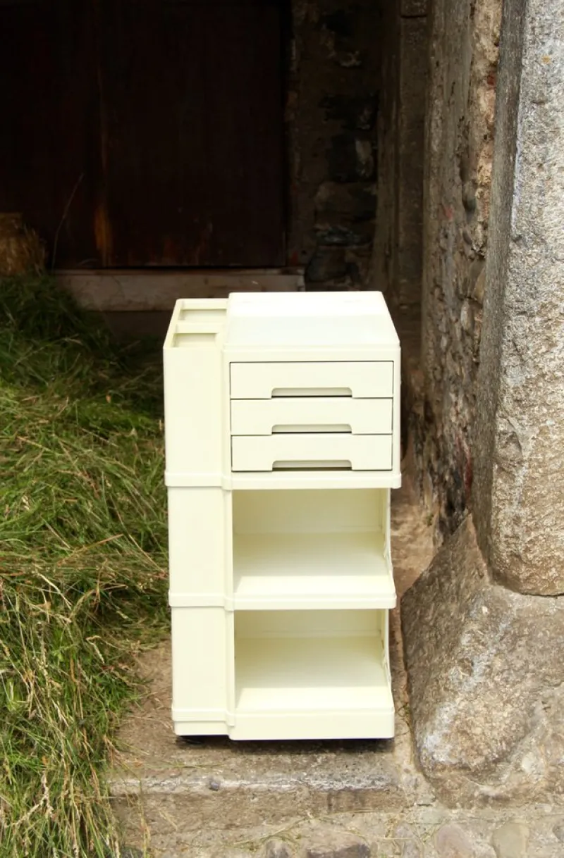 Pamono Italian Cream Storage Trolley in Plastic by Giovanni Pelis for Stile Neolt, 1960s> Serving Bar Carts & Trolleys