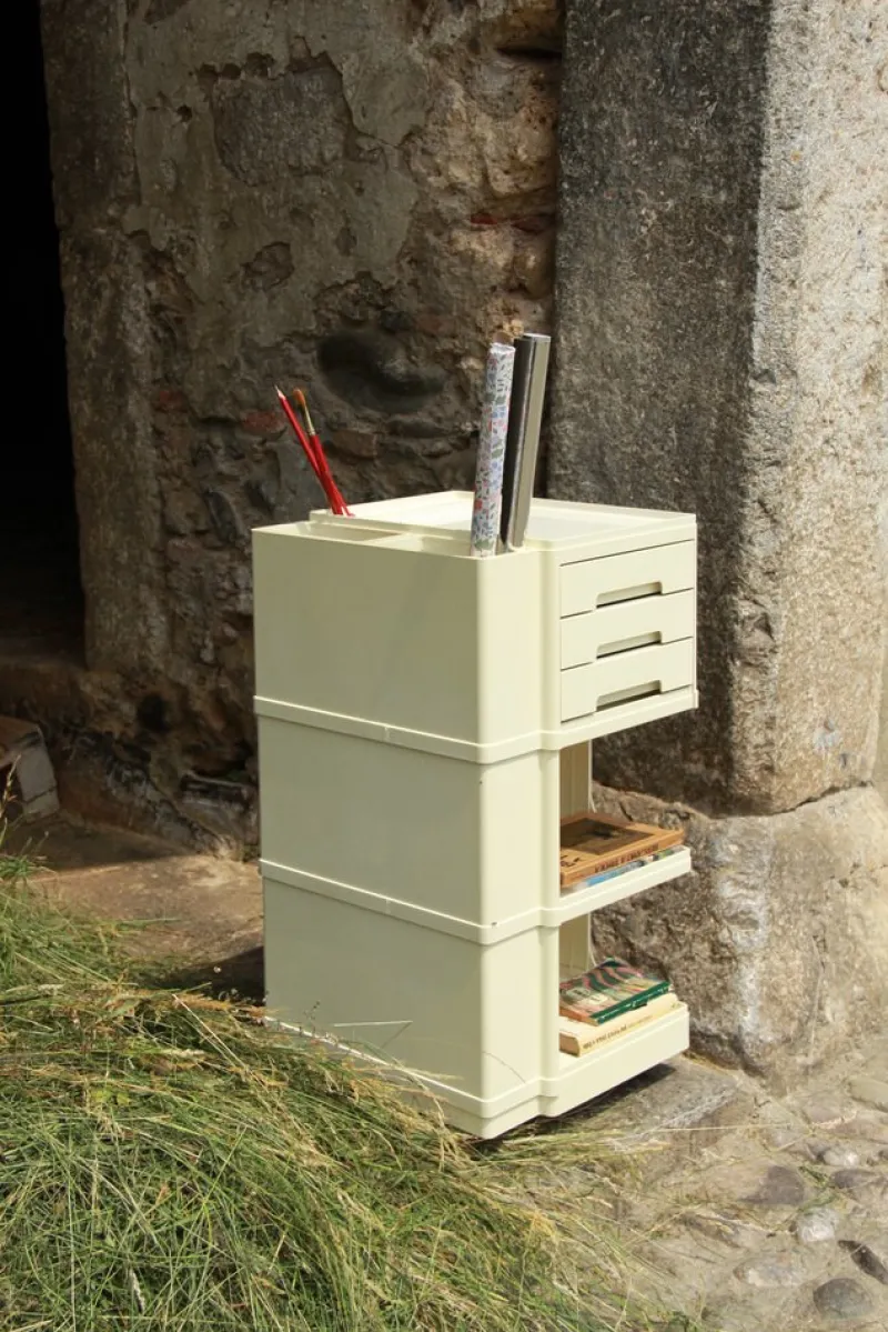 Pamono Italian Cream Storage Trolley in Plastic by Giovanni Pelis for Stile Neolt, 1960s> Serving Bar Carts & Trolleys