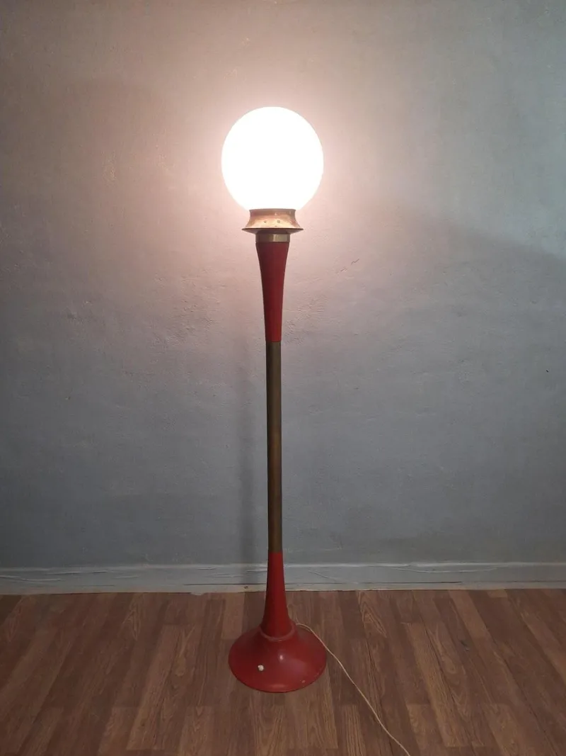Sale Pamono Italian Floor Lamp in Red Metal and Brass, 1950s