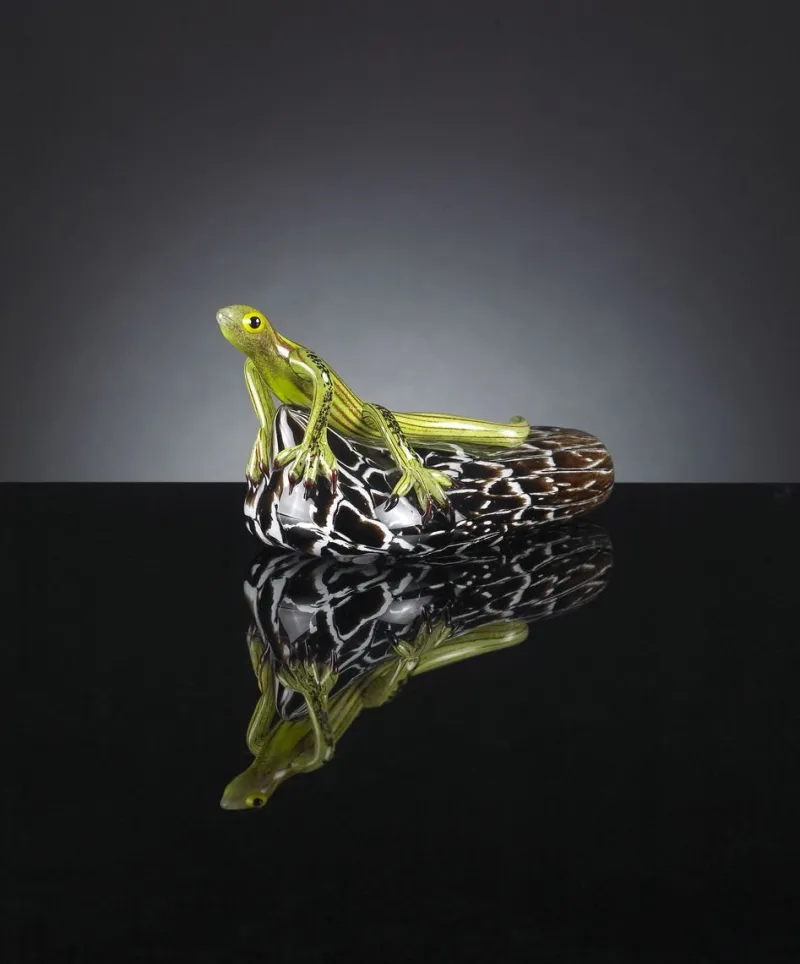 Clearance Pamono Italian Green Lizard on a Stone in Glass from VGnewtrend