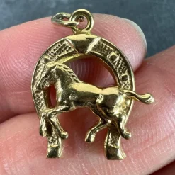 Online Pamono Italian 18k Yellow Gold Lucky Horseshoe Horse Charm Pendant, 1960s