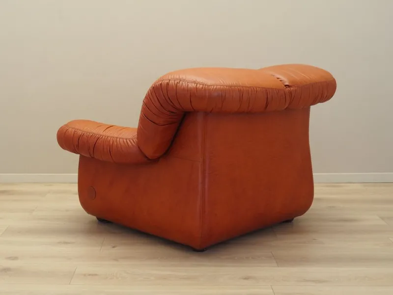Pamono Italian Lounge Chair from Pellerossi, 1970s> Lounge Chairs & Armchairs