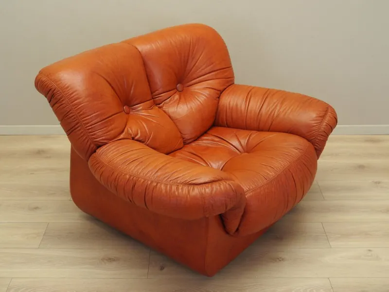 Pamono Italian Lounge Chair from Pellerossi, 1970s> Lounge Chairs & Armchairs