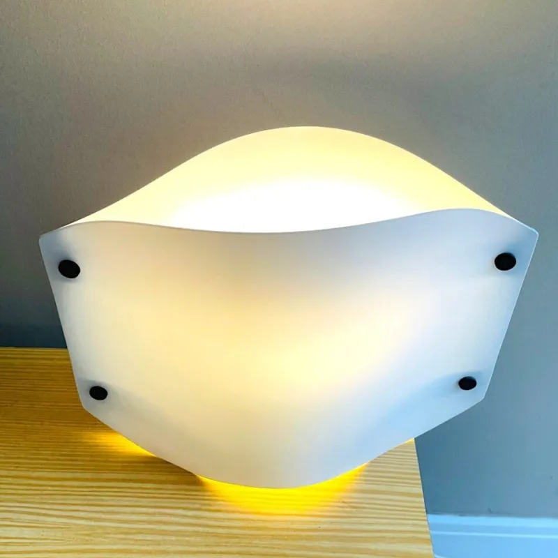 Discount Pamono Italian Modern Vela Table Lamp in White Acrylic by Samuel Parker, 1980s