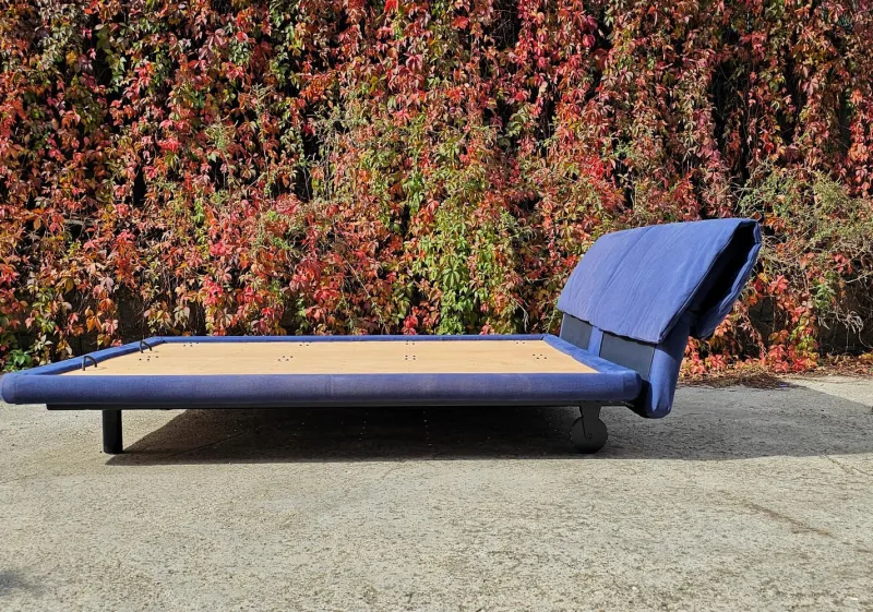 Pamono Italian Modernist Marlo Bed attributed to Afra and Tobia Scarpa for Molteni, 1982> Daybeds & Chaises Lounges