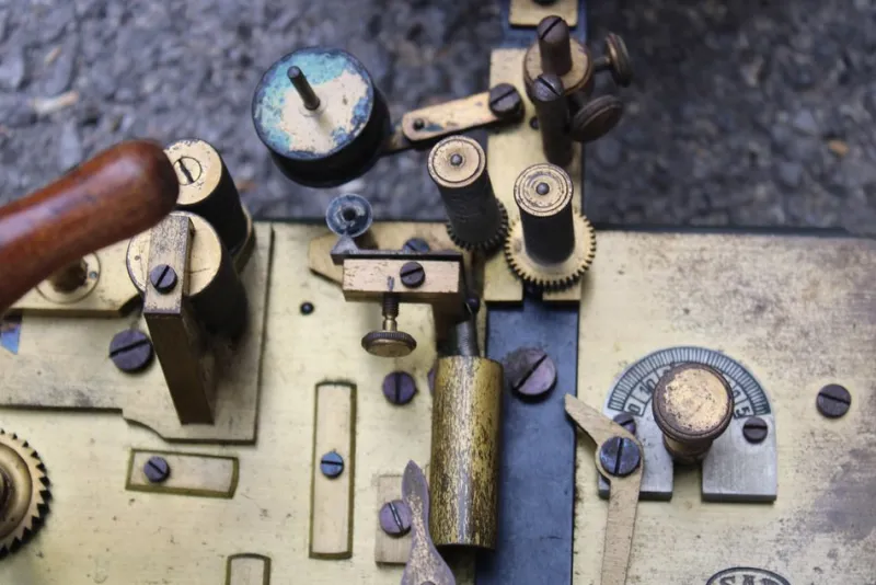 Pamono Italian Morse Telegraph in Brass, 1880s> Electronics