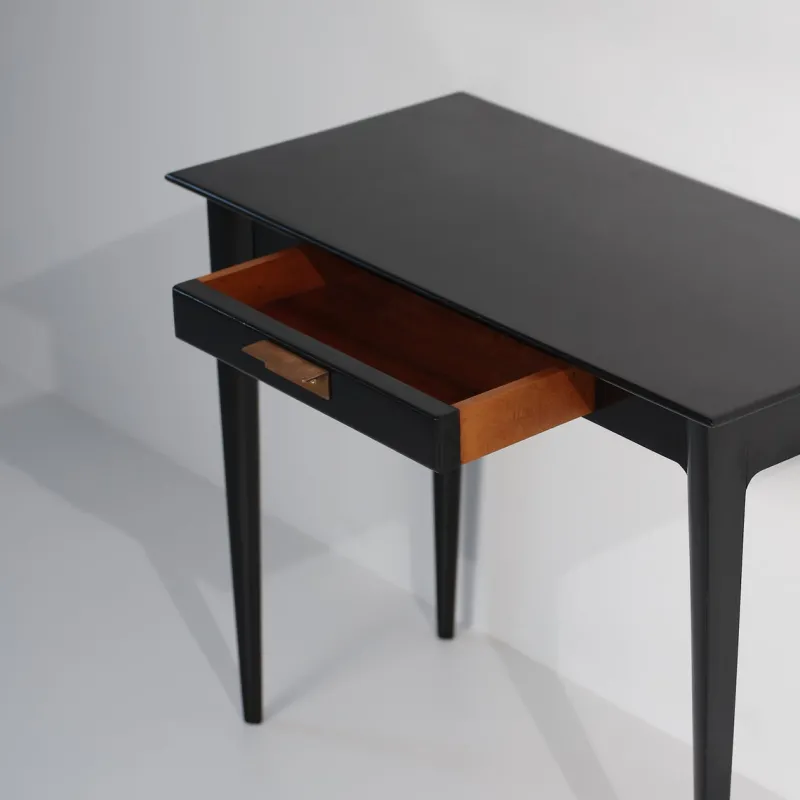 Sale Pamono Italian Nightstands in Black Shellac Lacquer with Brass Pulls, 1950s, Set of 2