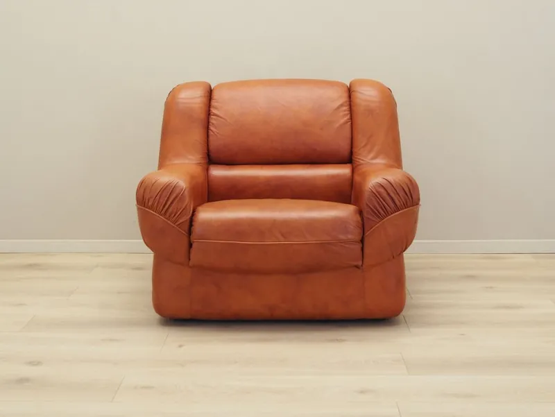 Pamono Italian Orange Armchair from Mimo Padova, 1970s> Lounge Chairs & Armchairs