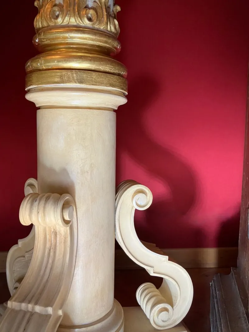 Pamono Italian Pedestal Column in White Lacquer and Gold Leaf> Pedestals And Columns