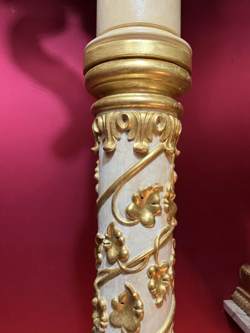Pamono Italian Pedestal Column in White Lacquer and Gold Leaf> Pedestals And Columns