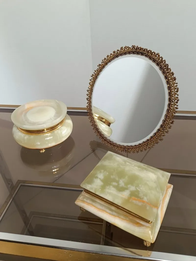 Pamono Italian Rectangular Green Onyx Marble Box with Gilded Feet, 1950s> Trunks Crates & Baskets