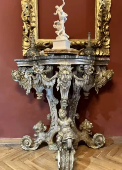 Pamono Italian Sculptural Silver Mecca Gilding Console Tables, Set of 2> Console Tables