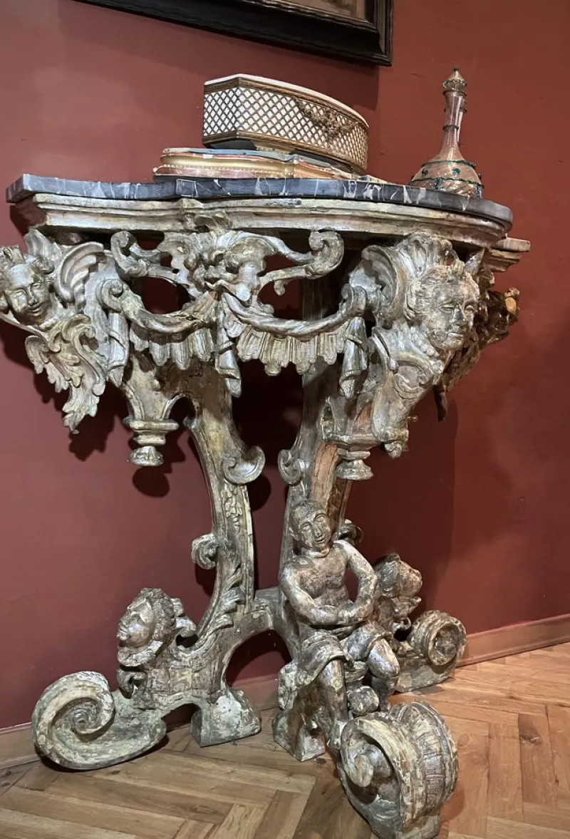 Pamono Italian Sculptural Silver Mecca Gilding Console Tables, Set of 2> Console Tables