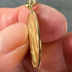 Pamono Italian Unoaerre 18k Yellow Gold Virgin Mary Medal Pendant, 1960s><noscript><img width=
