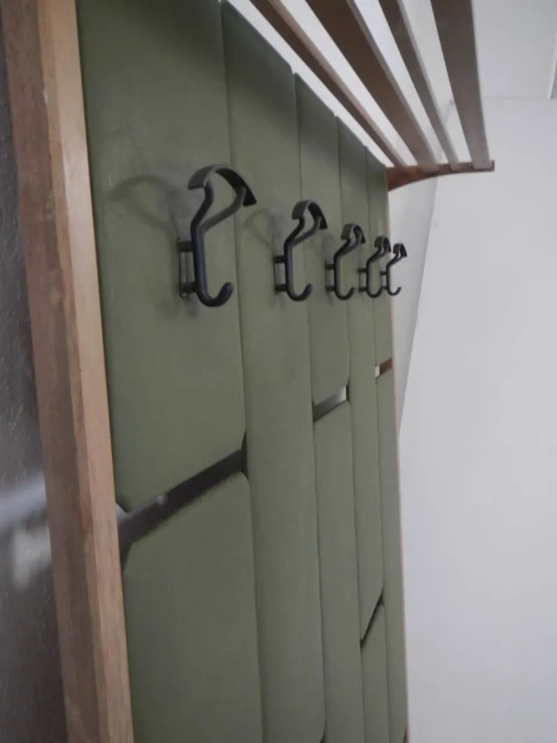 Pamono Italian Wall Coat Rack, 1970s> Racks, Hooks & Valets