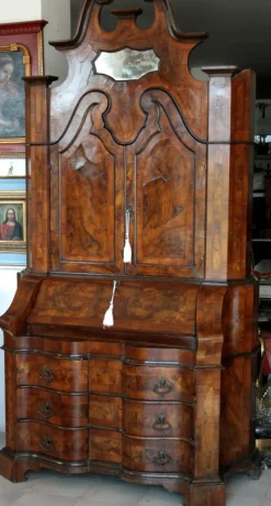 Hot Pamono Italian Walnut and Burl Walnut Lombard Trumeau, Northern Italy, 19th Century