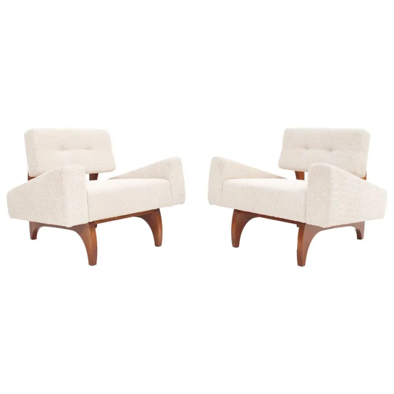 Pamono Italian Walnut Armchairs with White Bouclé Upholstery, 1980s, Set of 2> Lounge Chairs & Armchairs