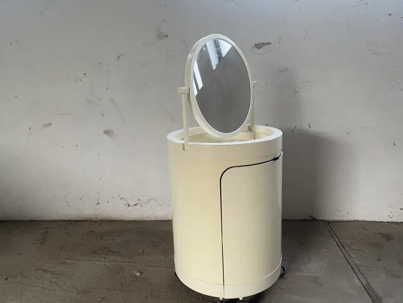 Best Pamono Italian White Dressing Table and Chair from Studio Kastilia, 1970s, Set of 2