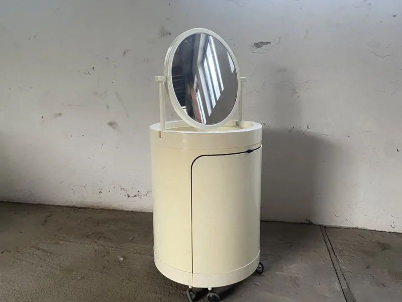 Best Pamono Italian White Dressing Table and Chair from Studio Kastilia, 1970s, Set of 2