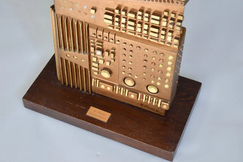 Pamono Italian Wooden Sculpture by Gianni Pinna, 1981> Mid-Century