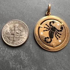 Outlet Pamono Italian Zodiac Scorpio Starsign 18k Yellow Gold Enamel Charm Pendant, 1960s