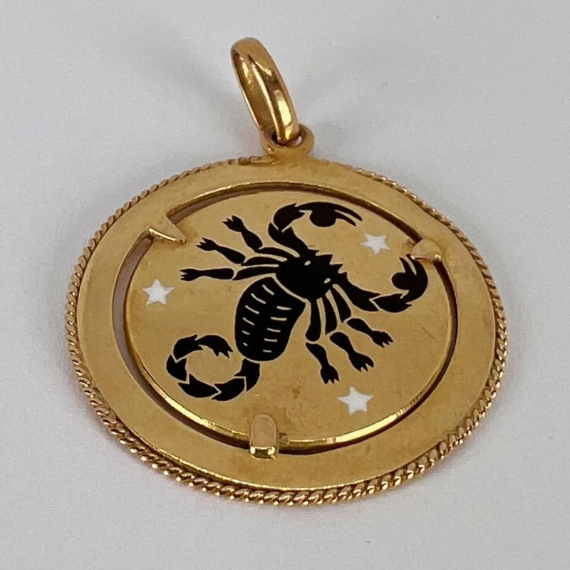 Outlet Pamono Italian Zodiac Scorpio Starsign 18k Yellow Gold Enamel Charm Pendant, 1960s