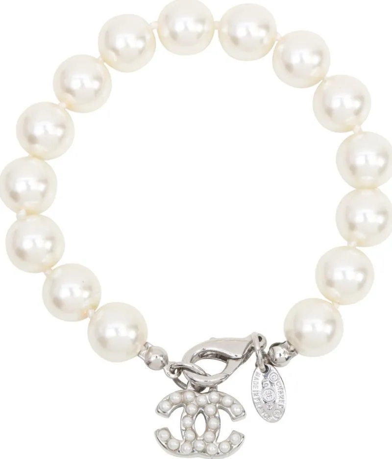 Pamono Ivory Pearl CC Charm Bracelet from Chanel, 2010s> Bracelets