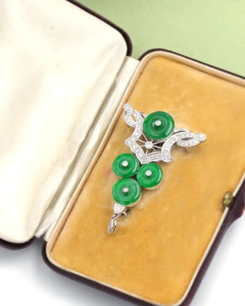 Pamono Jade and Diamond Pendant Brooch> Brooches