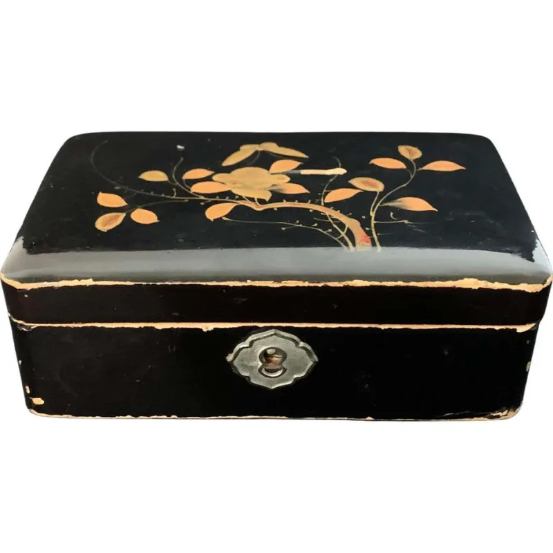 Pamono Japanese Lacquered Box with Flower> Trunks Crates & Baskets