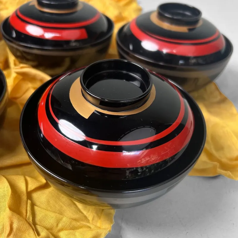 Pamono Japanese Lacquerware Bowls, 1970s, Set of 5> Serving Dishes