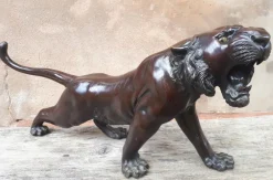 Pamono Japanese Meiji Era Artist, Okimono Sculpture of a Tiger, 1890s, Bronze><noscript><img width=