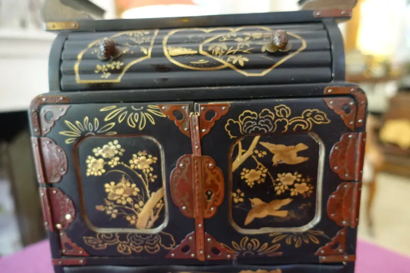 Clearance Pamono Japanese Meiji Lacquered Cabinet