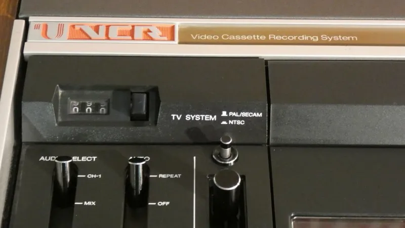 Pamono Japanese Model CR-6060RT PAL/SECAM/NTSC from JVC - Victor Company, 1979> Electronics