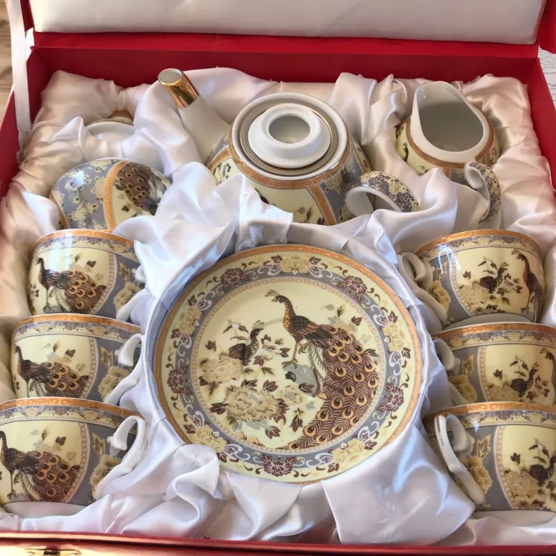 Pamono Japanese Porcelain Yamasen With a Pavia Motif, Set of 15> Coffee & Tea Service