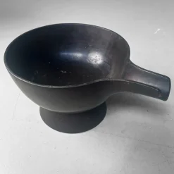 Pamono Japanese Pouring Bowl in Black Lacquered Wood, 1900s-1930s><noscript><img width=
