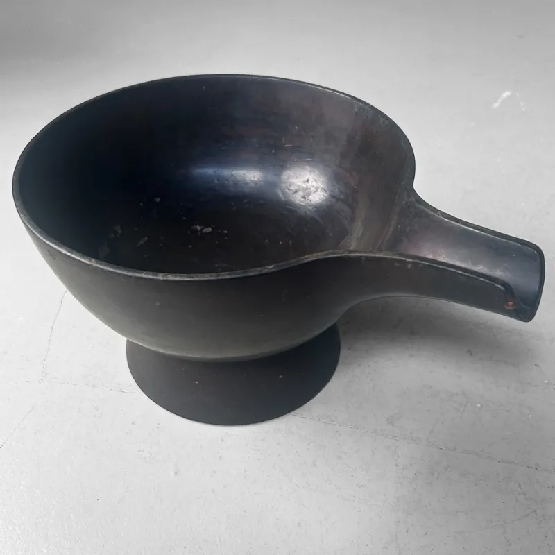 Pamono Japanese Pouring Bowl in Black Lacquered Wood, 1900s-1930s> Bottles, Carafes & Jugs