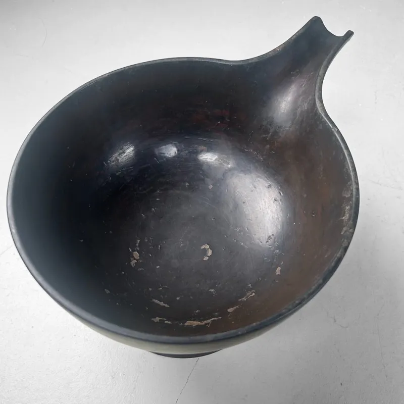 Pamono Japanese Pouring Bowl in Black Lacquered Wood, 1900s-1930s> Bottles, Carafes & Jugs