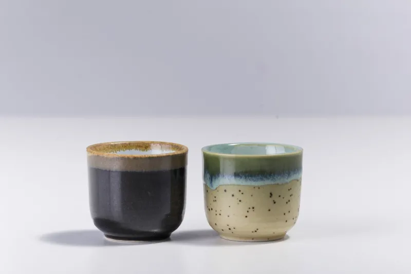 New Pamono Japanese Sake Tea Cups in Green & Gold Raku Ceramic from Laab Milano, Set of 2