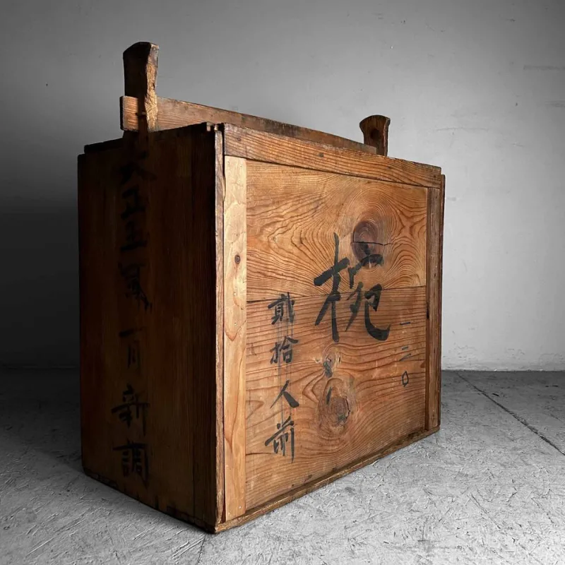 Pamono Japanese Taishō Era Mokubako Storage Box in Wood, 1920s> Trunks Crates & Baskets