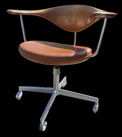 Pamono JH 502 Swivel Chair by Hans Wegner for Johannes Hansen><noscript><img width=