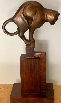 Best Pamono Johannes Bosma, Art Deco Statues of an Ape and a Cat, 1920s-1940s, Bronzes on Wooden Bases, Set of 2