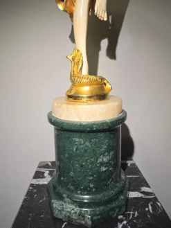 Pamono J.R. Colinet, Chryselephantine Style Sculpture, 1930, Gilt Bronze on Marble Base> Art Deco