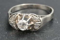 Discount Pamono 18k White Gold Ring with Diamonds